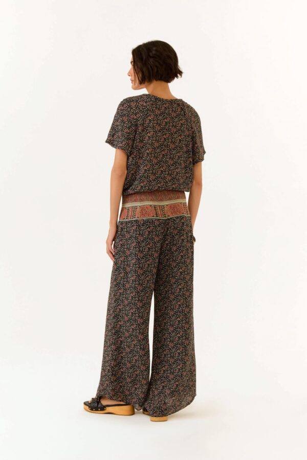 CALÇA GGT ESTAMPA ISLA PRETO - Imagem 3